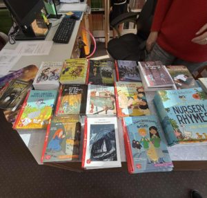 Read more about the article 150 książek po angielsku w naszej bibliotece.